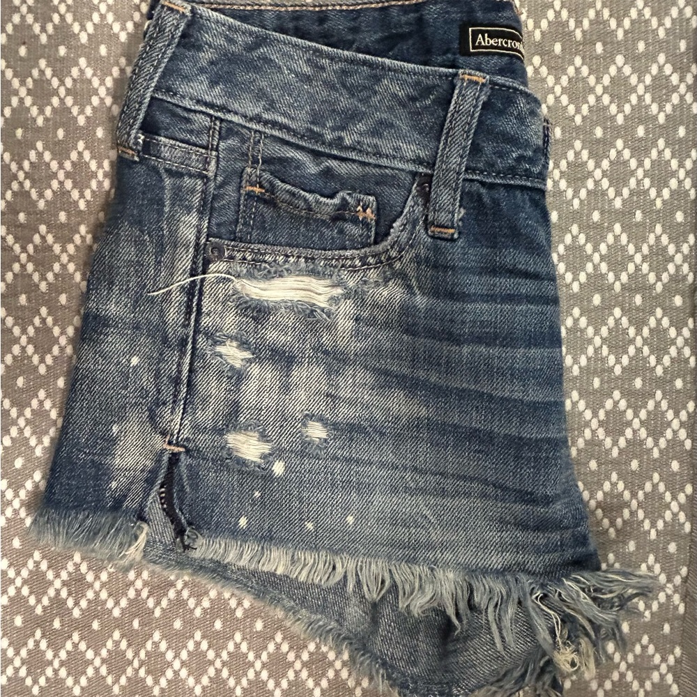 ABERCROMBIE & FITCH - W 24 L 3 Shorts - Picture 6 of 10